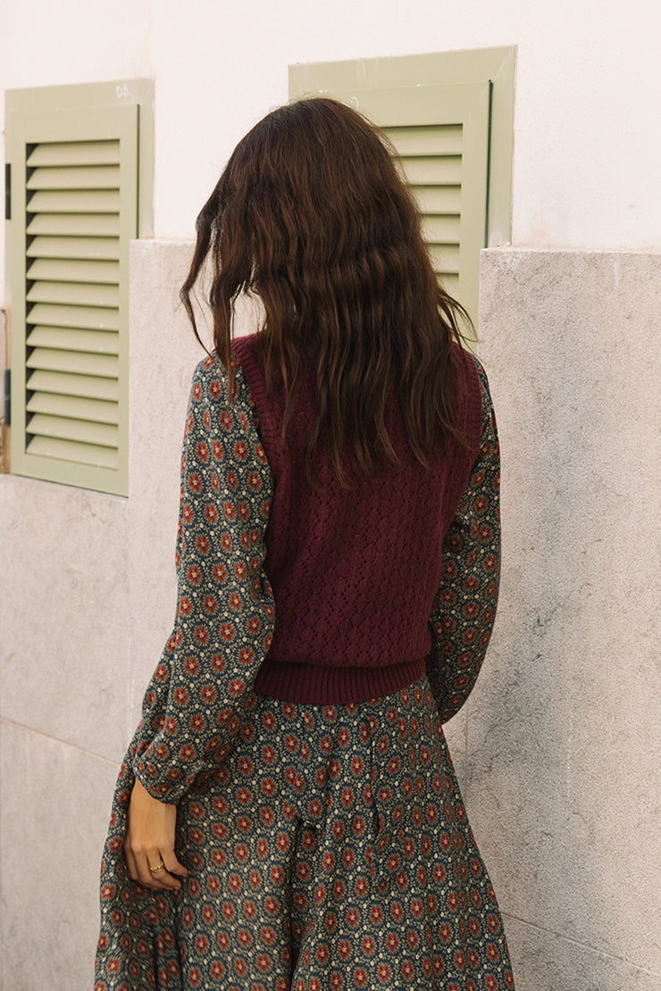Lea V-Neck Vest