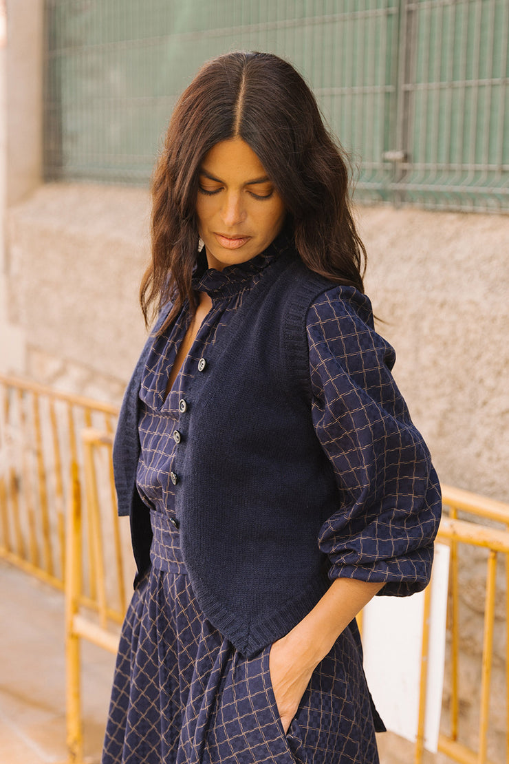 Lea V-Neck Vest